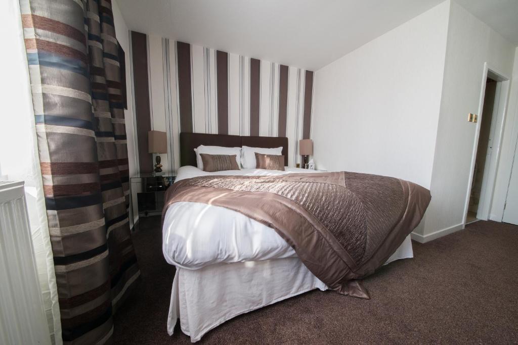 The Burnside Hotel Glasgow Extérieur photo
